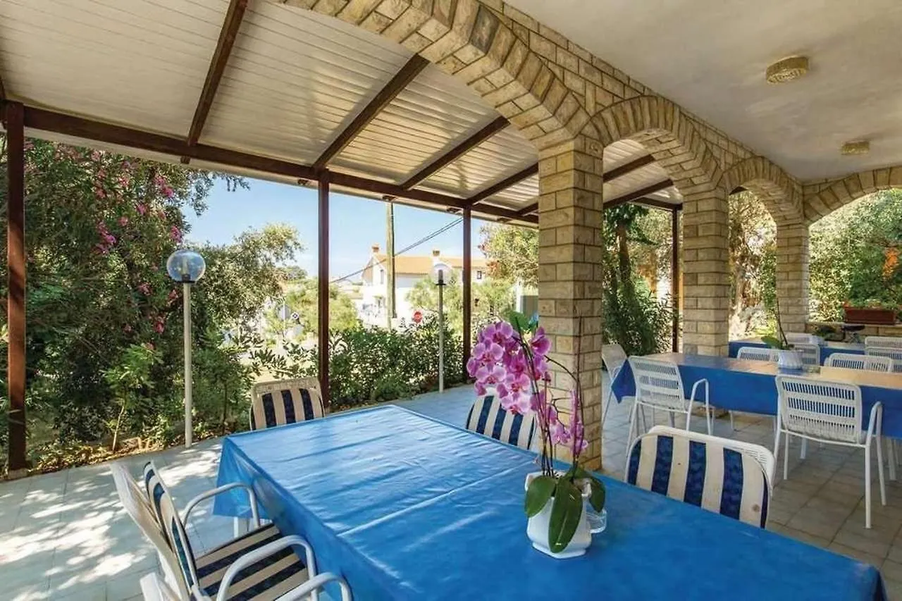 Penzion Apartments And Rooms With Parking Space Banjol, Rab - 23468 Rab Town Chorvatsko